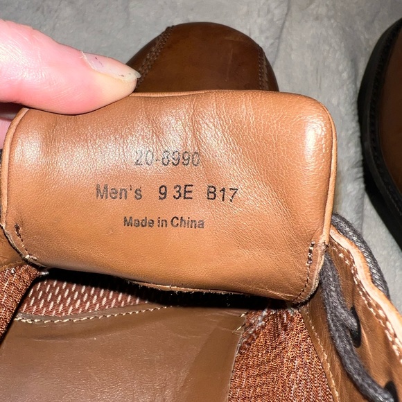 Men's Johnston & Murphy Dress Shoes. - Picture 7 of 8